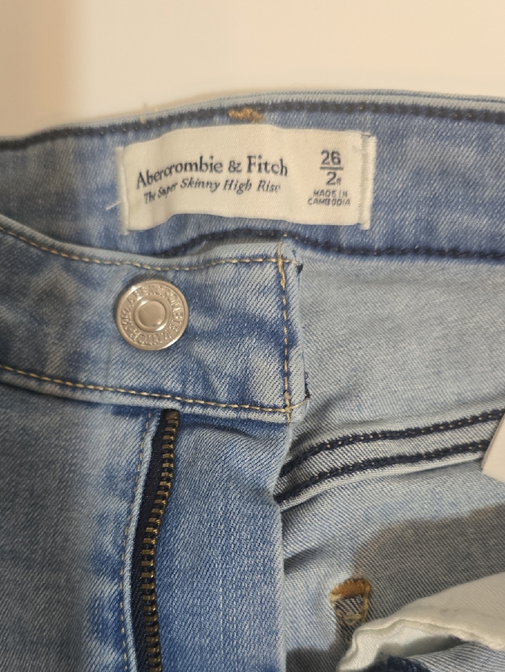 Abercrombie & Fitch Light Blue Straight Leg Jeans Size 26/2 - Picture 3 of 6